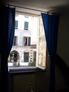 Top Chiavari