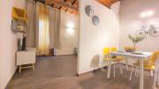 Elegant Yellow Apartment In San Gallo Firenze