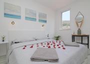 Kenova studio apartment