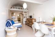 Top Oia