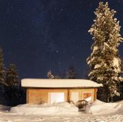 Mökki - The White Blue Wilderness Lodge