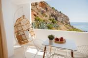 Sesimbra Beach House by Saudade