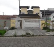 Casa com piscina Martim de Sá