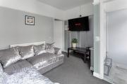 Comfortable Liverpool Townhouse - Close to City & Stadium