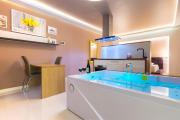 Lilly De Luxe Apartment with jacuzzi Lilly De Luxe Apartment with jacuzzi