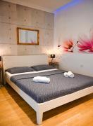 Bright Apartment Mariahilf