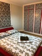 Kyiv Apartment in Pechersk on Oleksandra Kopylenko