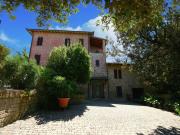 Farmhouse Umbria-Tuscany with Pool Farmhouse Umbria-Tuscany with Pool