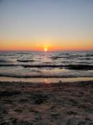 Cottage with River Front & minutes away from Beach