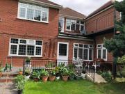 House - Sleeps 2 - Patio - Parking