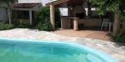 Casa grande com piscina e churrasqueira