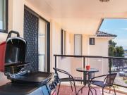 Horizons 8 on the lake