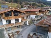 Chalet deluxe with 3 bathrooms, near practice lift