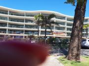 Moffat Beachfront Caloundra - Bergmann 3 bdrm Suite with Onsite Parking