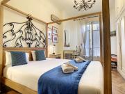 Nestor&Jeeves - SIXTIES - Central - Very close sea - Retro