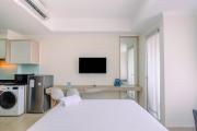 Warm and Cozy Studio Room at Menteng Park Apartment By Travelio