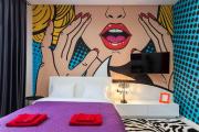 POP ART flat near Opera-Self Check-in & NETFLIX