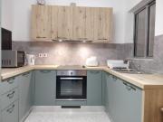 Large apartment close to rocky beach MCRE1-1