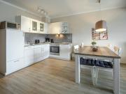 Dünenpark Binz - Komfortplus Ferienwohnung mit 1 Schlafzimmer und Balkon im Dachgeschoss 136
