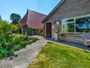 Farmhouse in Eastermar near De Leijen River
