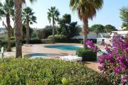Great 2 bedroom apartment with communal pool