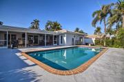 Canalfront Getaway about 1 Mile to Pompano Beach!