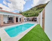 Cubos Finca El Nogal de los Montes de Malaga