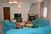 1 Bed Flat - Sleeps 4 - Garden - Parking - Wifi