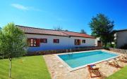 Family friendly apartments with a swimming pool, Vir