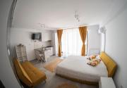 Queens View Studio - beachfront