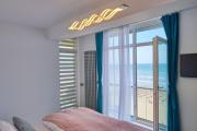 Crazy Sea View 2BR Apartment Spa Pools Resort- Parking