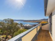 Lakehaus 2 of 11 Rainbow Drive