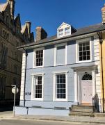 Apartment 4, 1 Laura Place