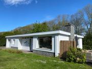 Family bungalow with garden for 6-8 people