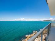 Top Nelly Bay