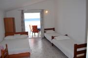 Studio Apartment in Pisak with Sea View, Balcony, Air Conditioning, Wi-Fi (90-3)