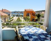 Apartment in Kukljica with sea view, terrace, air conditioning, Wi-Fi (4567-2)