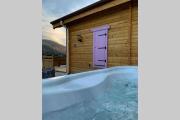 Chalet LÉlégance - SPA - Serviettes - Peignoirs - Lits faits - Ménage inclus