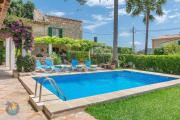Finca Lhort de Can Bota,con piscina privada