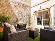 Sol Suite Apartment with Garden