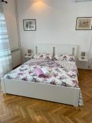 Apartments Mornar