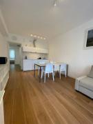 Esperia 1 Piscina e Parcheggio