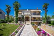 Garden view apartment in Poreč for 2 - 3 persons