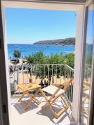Beachfront SUITE in CADAQUES center
