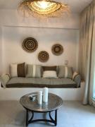 Top Agioi Theodoroi Top Agioi Theodoroi