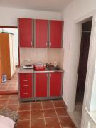 Top Sutomore