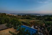 Top Rab