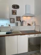 Living at Saarpartments - AdultsOnly - Business & Holiday Homes with Kitchen for Long- and Short Term stay, 3 min to St Johanner Markt and Points of Interest