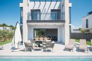 Villa Grota - Luxury 4-Bedroom Villa with Private Pool & Garden near Poreč