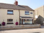 8 Heatons Bridge Road